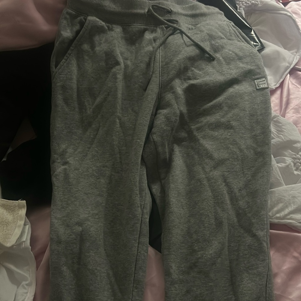 Jogger pants or sweatpants